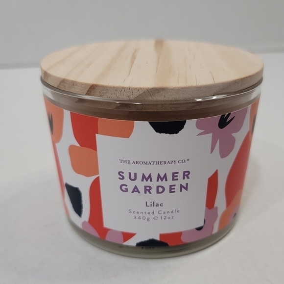 Aromatherapy Company Summer Garden Lilac Scented Candle - Picture 1 of 4